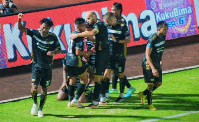 Menang 3-O Atas Persik Kediri, Dewa United Pimpin Klasemen Liga 1 BRI 2023-2024