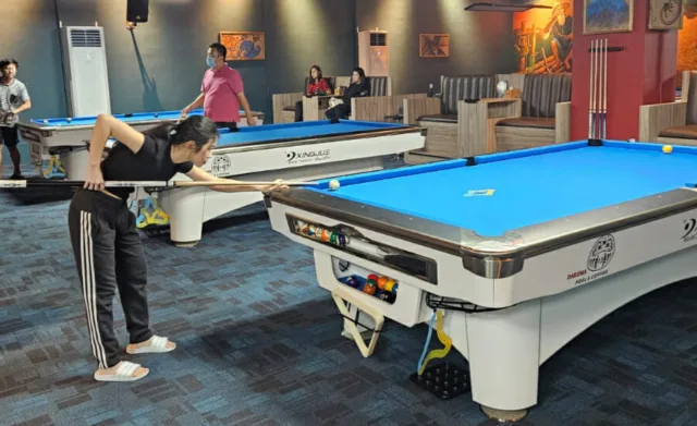 Wow! Terbesar di Tangerang Hadir di Mall Metos, Daruma Pool and Caffe Miliki 38 Meja Billiard Rp50ribu Perjam