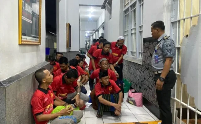 Proses pemindahan dilakukan sesuai SOP 30 orang narapidana tersebut di pindahkan ke Lapas Kelas I Tangerang. Foto. (Istimewa)