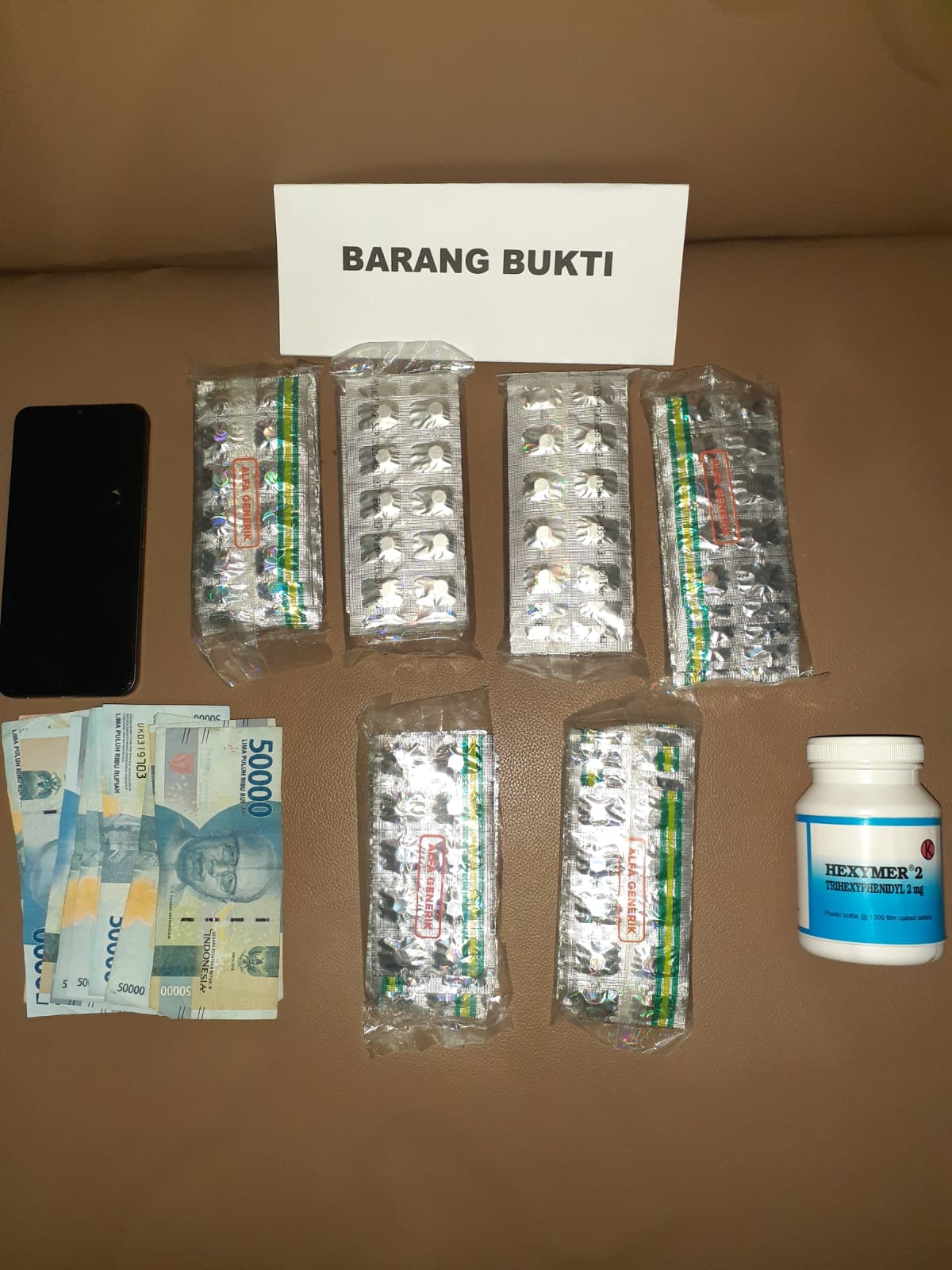 Pengedar Obat Keras Tanpa Izin Ditangkap Polisi, Ratusan Butir Hexymer dan Tramadol Diamankan