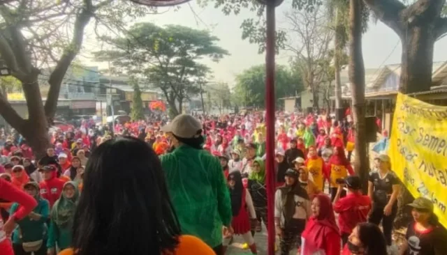 Warga Kuta Bumi Senam Bersama Pasar Niaga Kerta Raharja, Foto. (Istimewa)