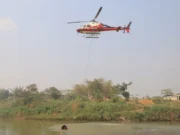 Helikopter Water Bombing Datang di Hari ke- 4 Kebakaran TPA Rawa Kucing