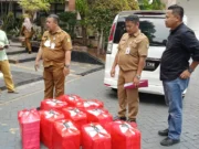 Kebutuhan Pengungsi Kebakaran TPA Rawa Kucing Tercukupi