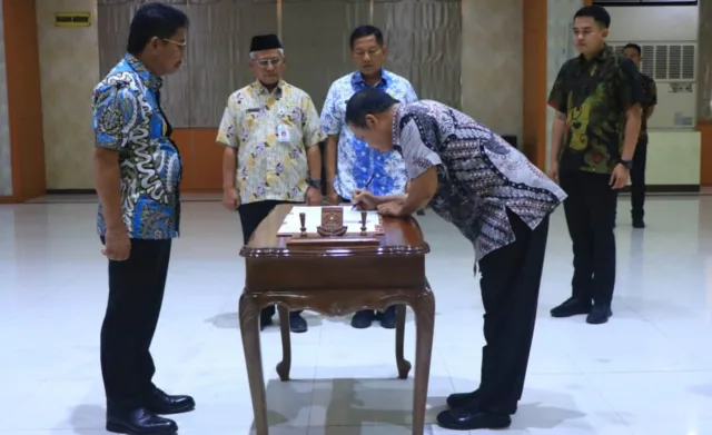 Wakil Wali Kota Lantik Dewan Komisaris Baru PT TNG