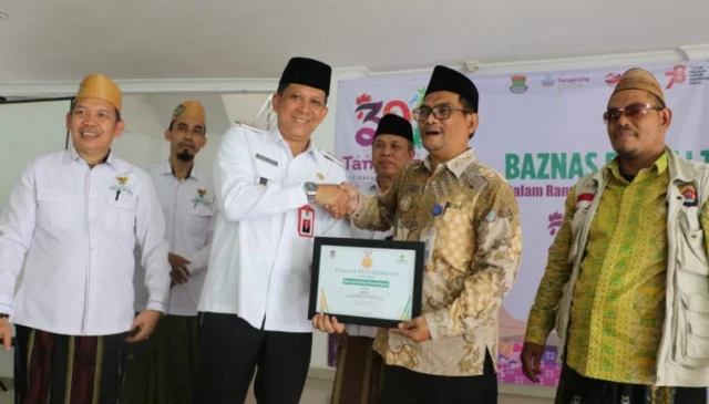 Pj Bupati Tangerang mengimbau aparatur sipil negara (ASN) agar menyalurkan zakat, infaq, dan sedekah (ZIS), Foto. (Istimewa)