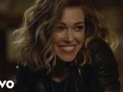 Lirik Lagu Fight Song dan Terjemahan - Rachel Platten