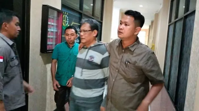 DS Mantan Aparatur Sipil Negeri ( ASN) Kecamatan Solear Kabupaten Tangerang ditangkap oleh Penyidik Kejaksan Negeri Kabupaten Tangerang pada Selasa (7/11/2023), Foto. (Istimewa)