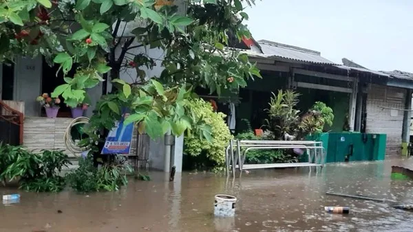 Sejumlah wilayah di Kabupaten Tangerang, Banten, dilanda banjir usai hujan deras. Daerah terbanyak dilanda banjir berada di Kecamatan Tigaraksa. Foto. (Istimewa)