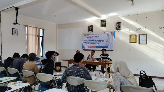 BEM STISIP Banten Raya gelar dialog publik bahas krisis demokrasi, pada Rabu (20/12/2023).