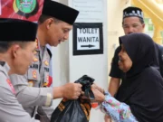 Pesan Pemilu Damai, Kapolres Gelar Bakso Polri Presisi di Batuceper Tangerang