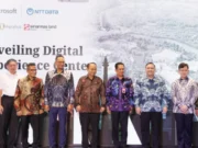 Pj Bupati Tangerang Andi Ony mendampingi Menkominfo pada peresmian Digital Experience Center (DXC) Sinarmas Land, Foto. (Istimewa)