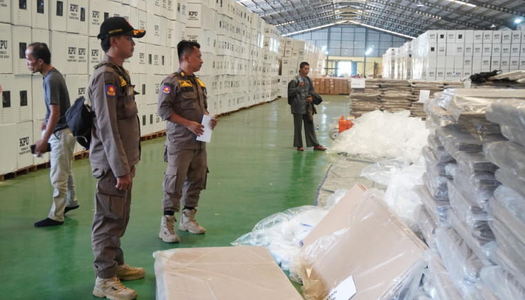 Satpol Pp Kabupaten Tangerang Kawal Pendistribusian Logistik Pemilu 