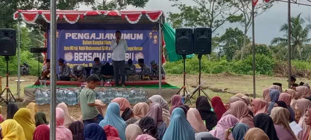 Jama,ah Antusias dan Khu,su Di Acara Haul Ke 1 Ki Buyut Kosim dan Isra Mi,raj Nabi Muhammad S.A.W.