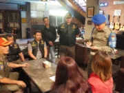 Satpol PP Kabupaten Tangerang menggelar sosialisasi Surat Edaran Nomor 2 Tahun 2024 tentang Tentang Jam Operasional Rumah Makan, Restoran, Kafe, Pada Bulan Suci Ramadan 1445 H/2024, Foto. (Istimewa)