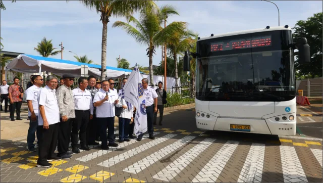 Angkutan Jrconnexion Rute PiK2-Sedayu City Kelapa Gading Resmi Di Luncurkan