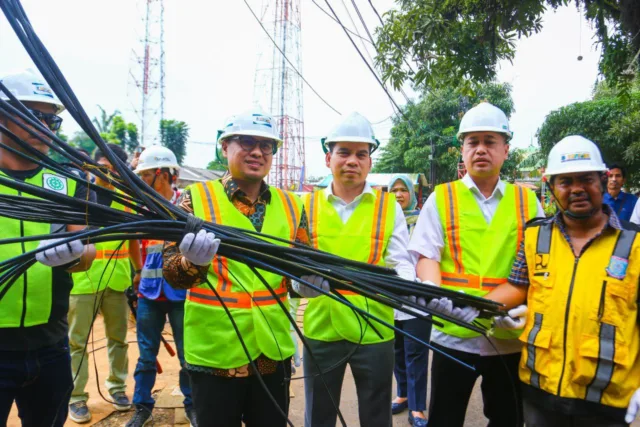 Tindak Tegas, Pilar Gunting Kabel Fiber Optik yang Semrawut