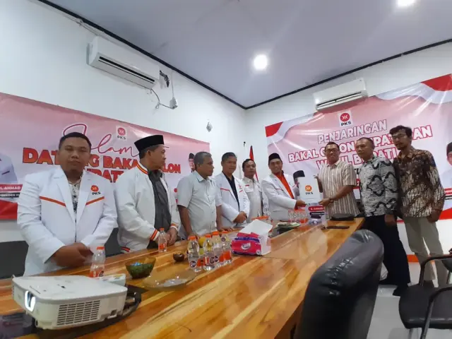 DPD PKS Kabupaten Lebak menerima berkas penyerahan pendaftaran Balon Bupati Lebak, pada Kamis (06/06/2024).