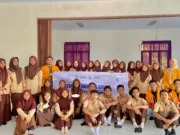 Kelompok KKM 31 Universitas Primagraha gelar strategi lindung data pribadi, pada Jum'at (16/08/2024).