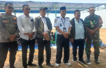 Kepala Desa Kohod, Arsin SH, Bin Asip, dan sekdes ujang karta terus memberikan dukungan dan pendampingan kepada warganya, Foto.(Istimewa)