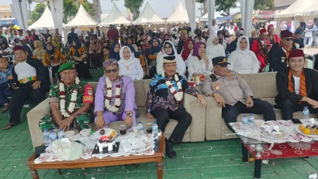 Acara Carnaval HUT Kecamatan Rajeg yang ke 79 ini turut hadir Camat Rajeg, sekcam Rajeg, Kapolsek Rajeg, Foto. (Istimewa)