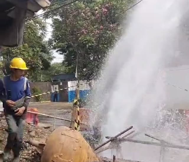 pipa saluran air untuk kepentingan masyarakat banyak milik Perumda TKR kembali bocor, Foto. (Istimewa)