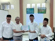 Indikator mempersentasikan hasil survei kepada publik, pada Sabtu (09/11/2024).