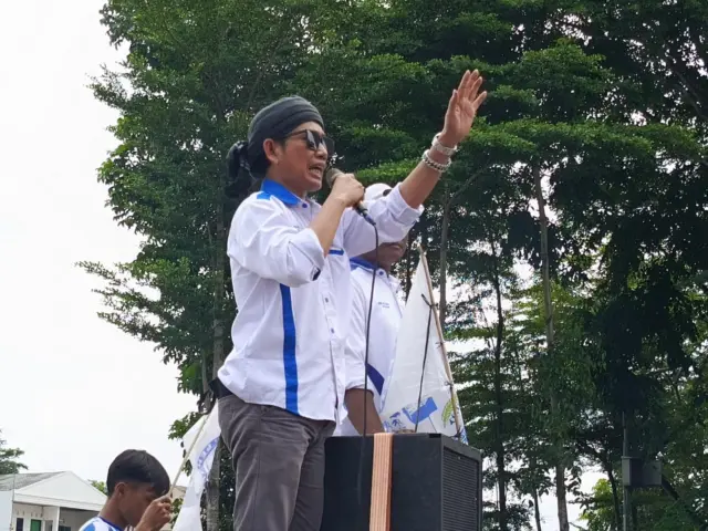 Eli Sahroni Ketua Ormas Badak Banten Perjuangan atau yang dikenal dengan julukan King Badak.