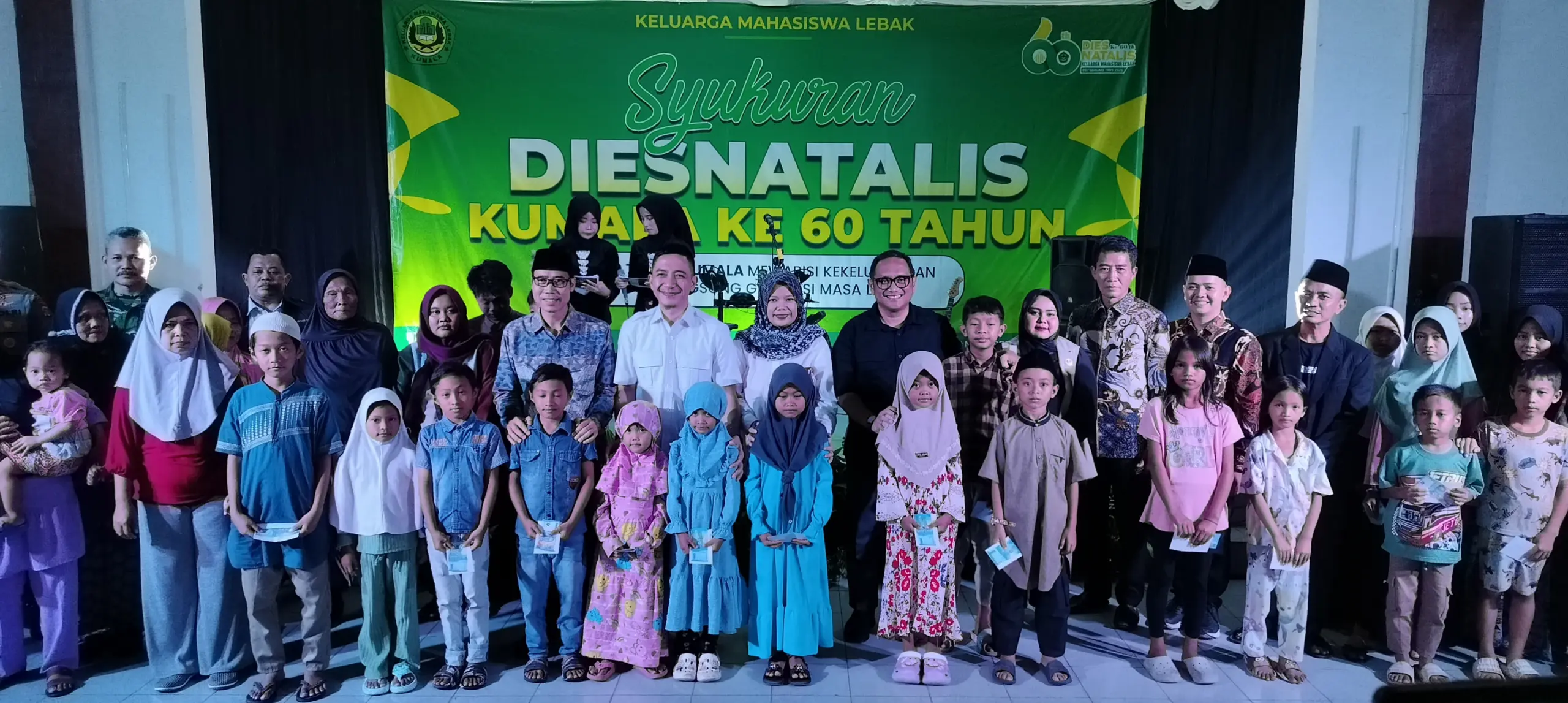 Bupati Lebak Terpilih Mochamad Hasbi Asyidiki Jayabaya saat santuni anak yatim pada acara Diesnatalis Kumala ke 60 tahun, pada Rabu (05/02/2025).